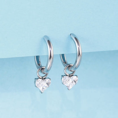 Limerencia Hipoalergénicos Postes de Titanio Puro Ligeros Aretes Largos Huggie para Mujeres, Barra Vertical, Cruz, Luna, Rayo, Aretes Delicados (Corazón CZ)