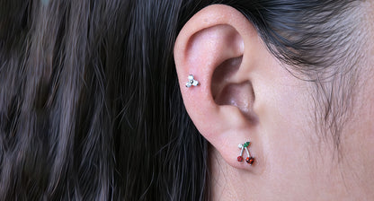 Limerencia Hypoallergene G23 Implantatqualität Titan Schraubverschluss Ohrringe Tragus 20G Helix F136 Piercingstecker für empfindliche Ohren Knorpel (rote Kirsche)