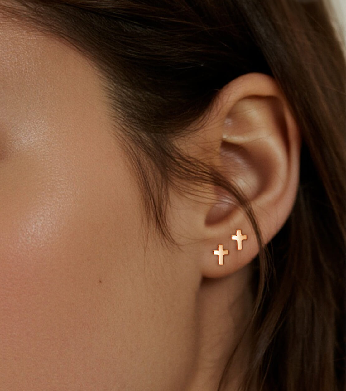 Pendientes de titanio Limerencia, pendientes hipoalergénicos para hombre y mujer con oídos sensibles, joyería minimalista, pendientes cruz planos para cartílago, diseño cruz