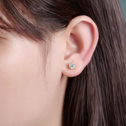 Limerencia インプラントグレードチタン モアサナイトスタッドピアス 男女兼用、18K ホワイトゴールドメッキ、D カラー VVS1 クラリティ ラウンドカット 低アレルギー性チタンスタッドピアス 敏感耳用