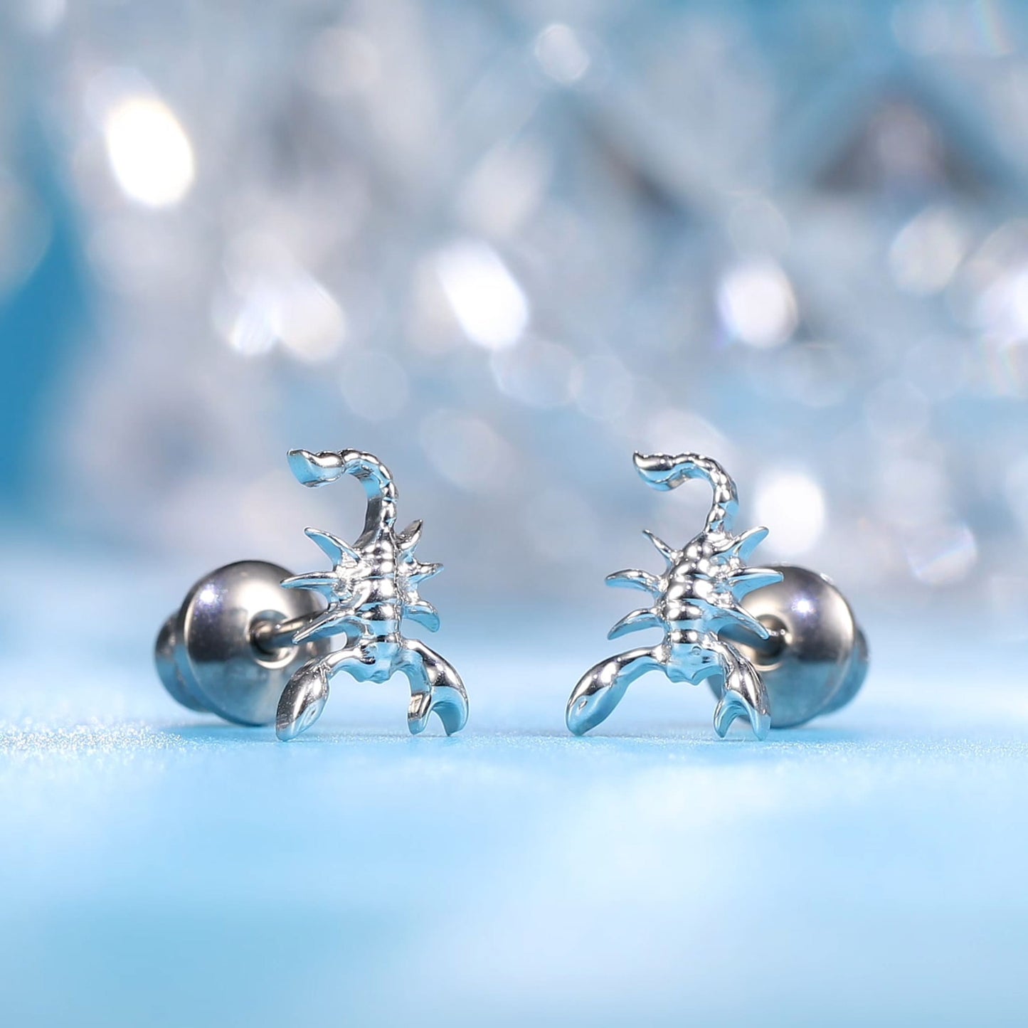 Limerencia Pendientes Hipoalergénicos de Titanio G23 de Grado Implante con Cierre de Rosca para Tragus 20G Hélice Poste de Piercing F136 para Orejas Sensibles Cartílago (escorpio)