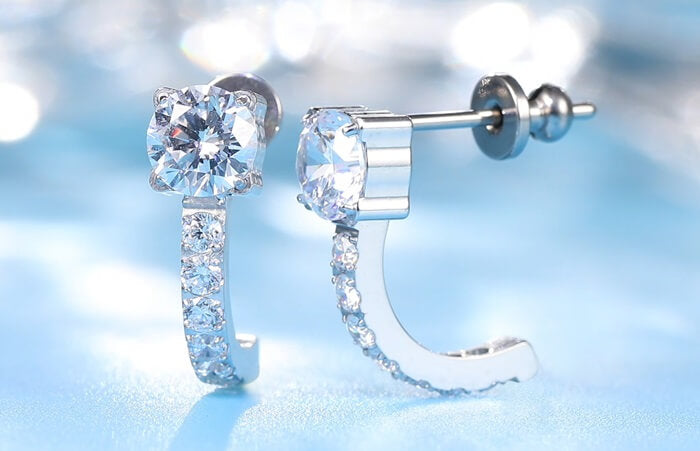 Orecchini huggie zircone con perno in titanio puro F136 ipoallergenico Limerencia | Piccoli orecchini cerchio per donna e uomo | Orecchini a perno leggeri alla moda per orecchie sensibili