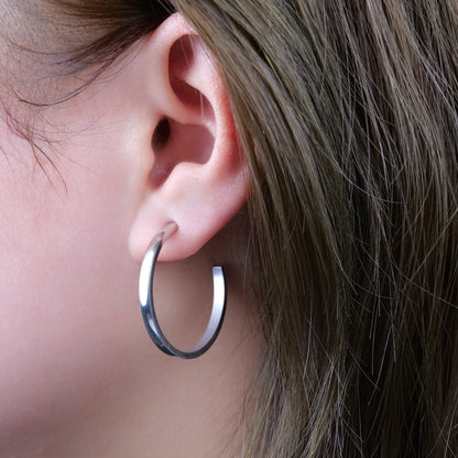 Limerencia Boucles d'oreilles anneau ouvert à tige épaisse et bord carré fin en titane pur G23 hypoallergénique, anneaux délicats pour femme en grade implantable F136, légers pour oreilles sensibles (30 mm, or rose)