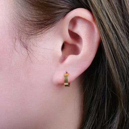 Limerencia Hypoallergene G23 Reiner Titanstift Dünne quadratische offene Creolen | F136 Implantat-Qualität Damen Zierliche Creolen | Leichtgewicht für empfindliche Ohren (8 mm, Gold)