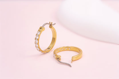 Elegant 20mm titanium hoop earrings
Delicate gem stud titanium earrings