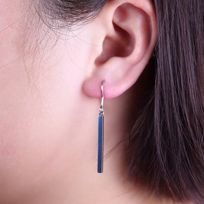 Limerencia Pendientes Colgantes de Barra Vertical de Titanio Puro, Pendientes Colgantes Ligeros Hipoalergénicos para Mujeres con Orejas Sensibles (30 mm, gris brillante)