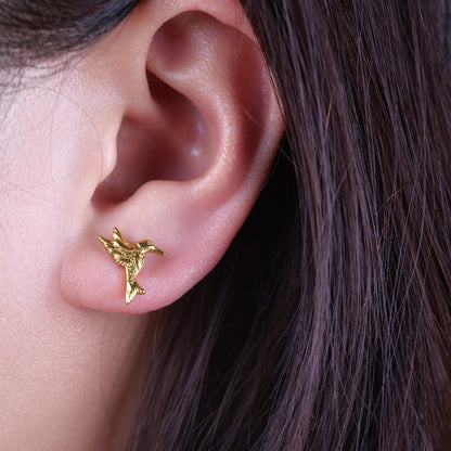Limerencia Hypoallergene G23 Ohrstecker aus reinem Titan für Damen | Fliegender Kolibri | Süßer Vogel | Liebliches Tier | F136 Implantat-Grad Ohrlochstechen Ohrschmuck Zartes Geschenk (Silber)