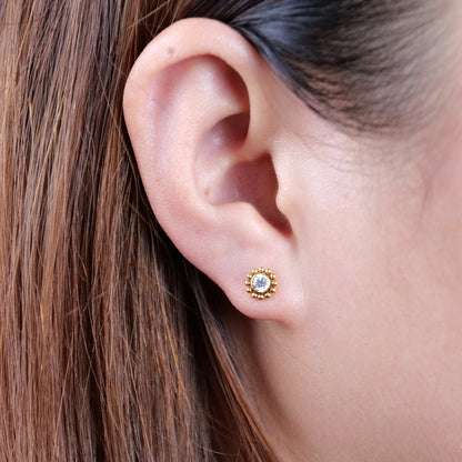 limerencia F136 Hypoallergener Titan 20g 6mm 8mm Flacher Stecker | G23 Implantatgrad Press-Fit Schraubloser Ohrring Push-in Tragus Knorpel Helix Conch Nase Medusa Labret Piercing Schmuck (Sonne 1 Stk)
