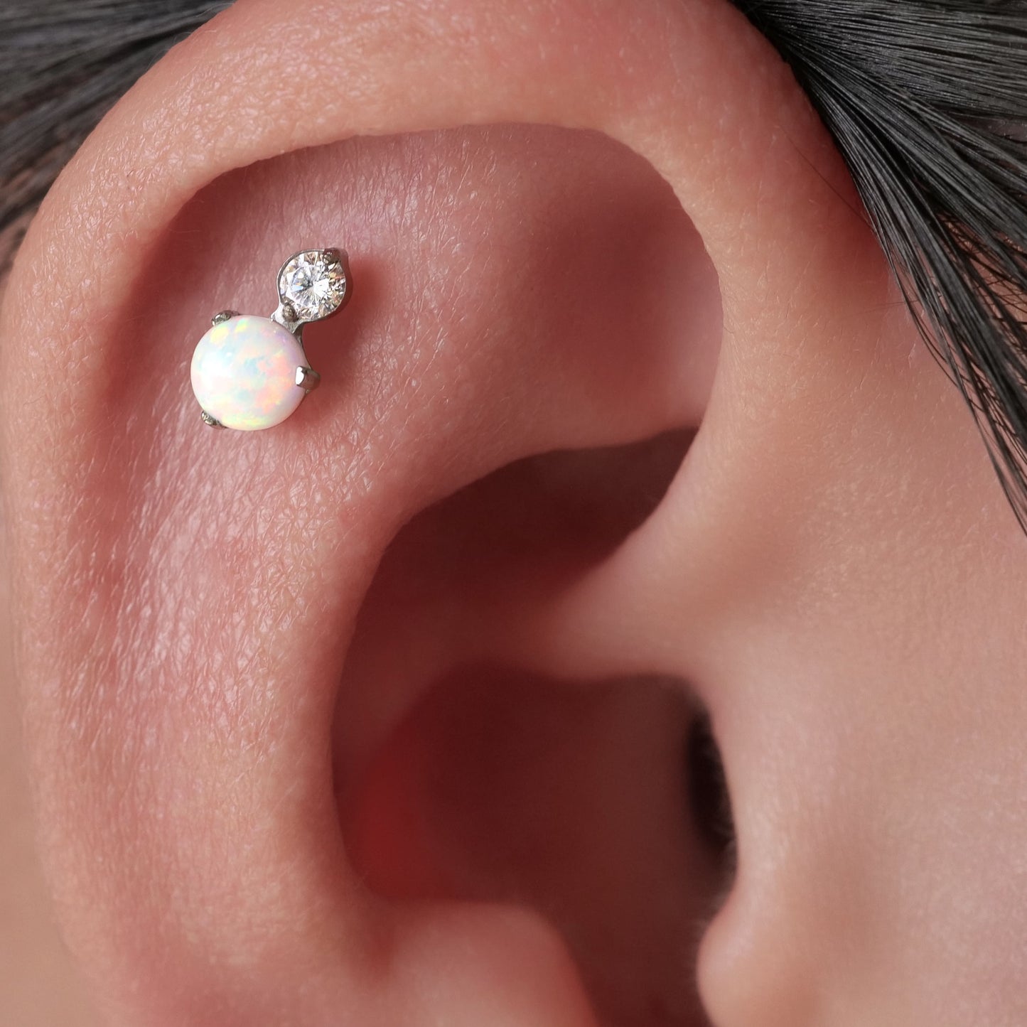 Orecchini in titanio puro G23 Limerencia ipoallergenici | Gioielli in titanio grado impiantabile F136 per orecchie sensibili (Zircone + Opalo Bianco)