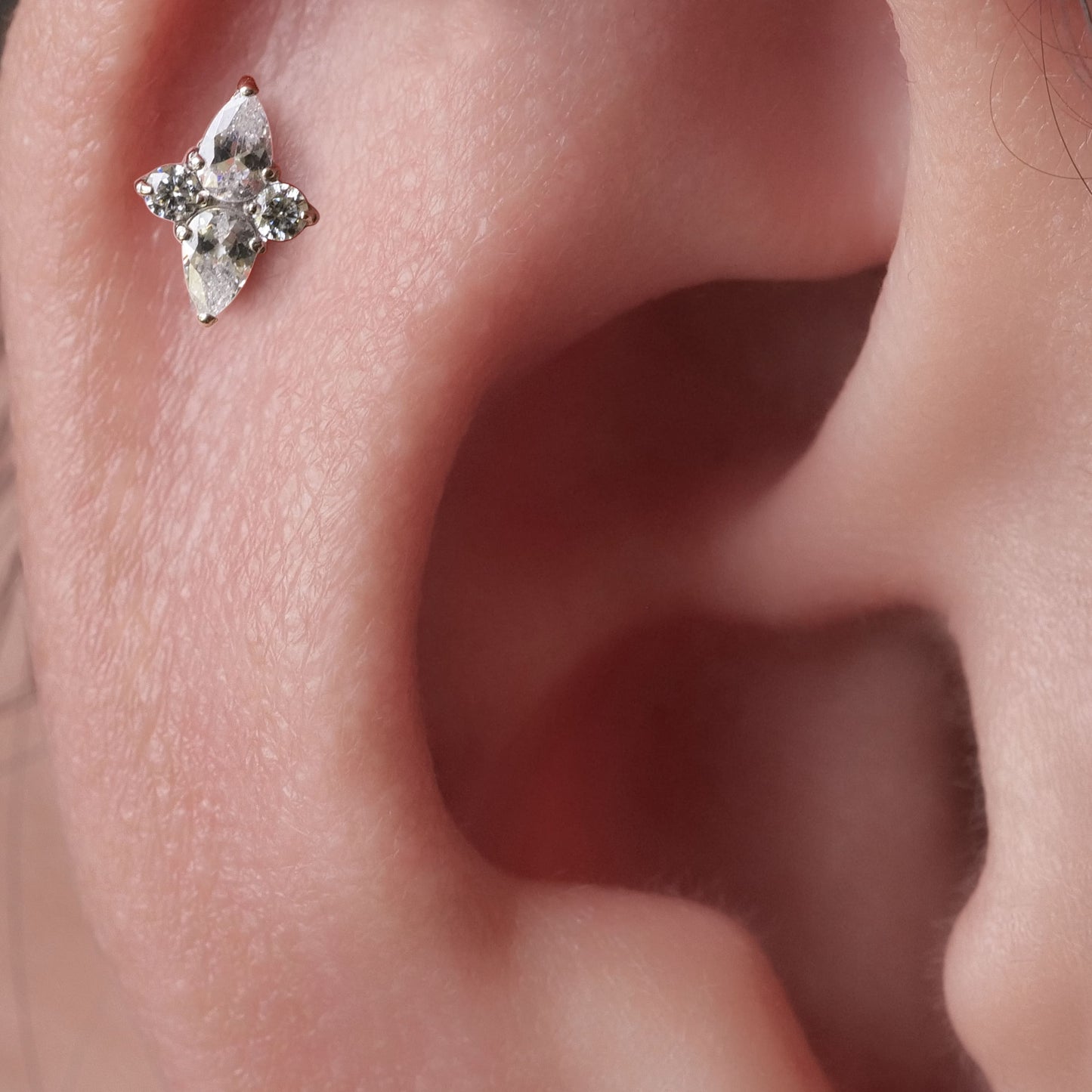 Pendientes de titanio G23 hipoalergénicos Limerencia con rosca posterior para trago, poste de piercing F136 calibre 20 para orejas sensibles, cartílago (cometa)