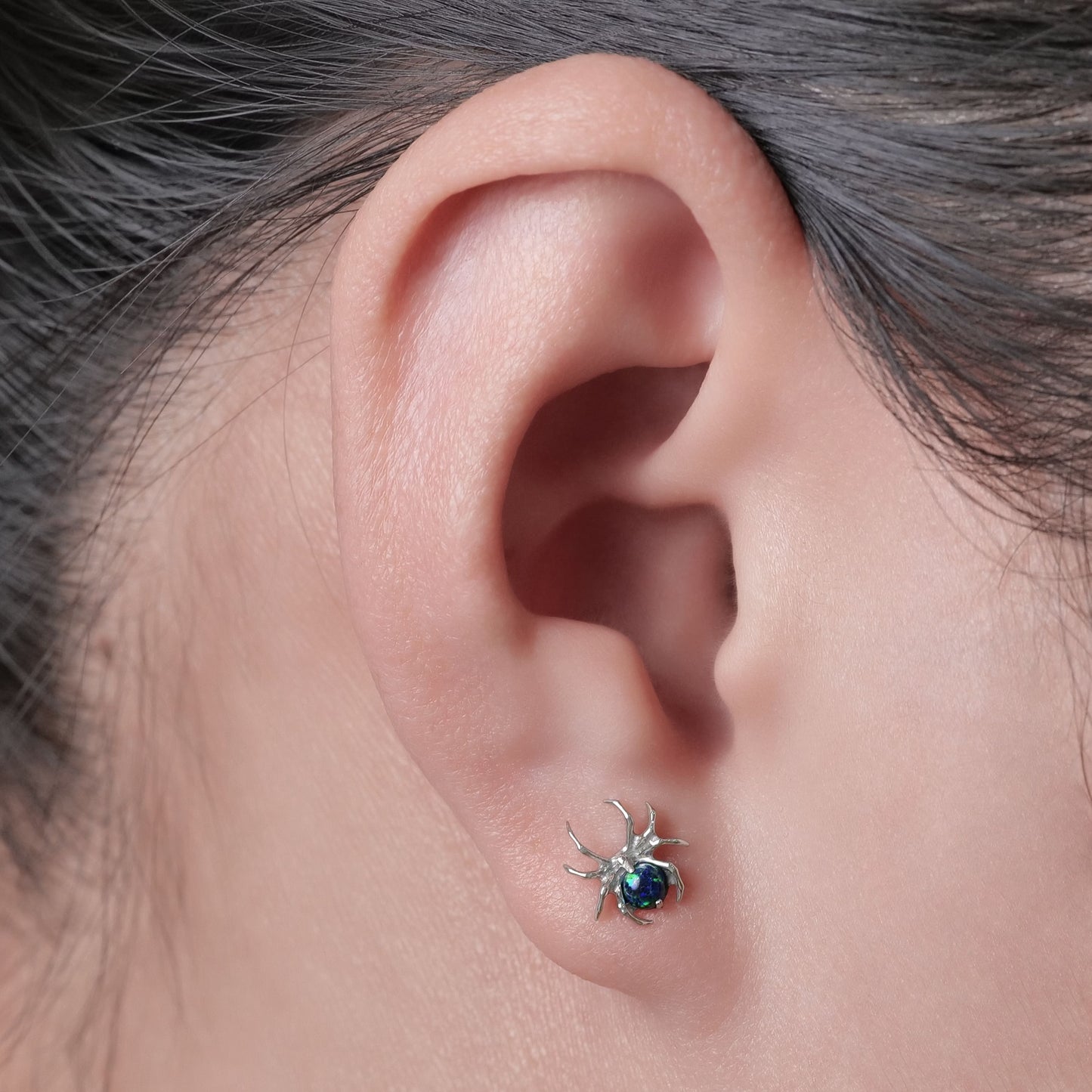 Limerencia 20G hypoallergene Flachboden-Push-Pin-Stecker, titanener Piercingschmuck für Conch, Nase, Helix und Tragus, implantatgeeigneter gewindefreier Druckverschluss-Stecker für Damen und Herren (1 Stück)/Spinnenaufsatz