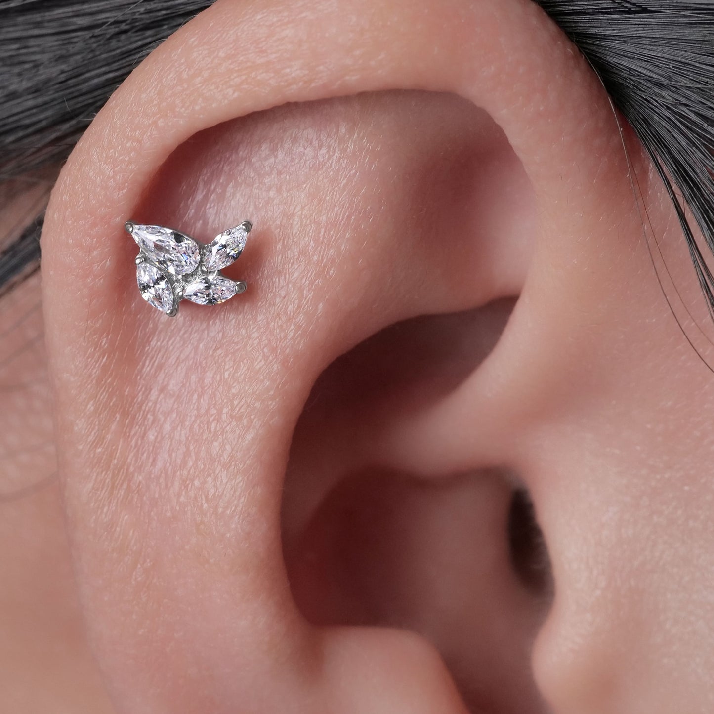 Limerencia Pendientes Hipoalergénicos de Titanio Grado Implante G23 con Cierre de Rosca para Tragus 20G Helix F136 Piercing Post para Orejas Sensibles Cartílago (Molino de Viento CZ)