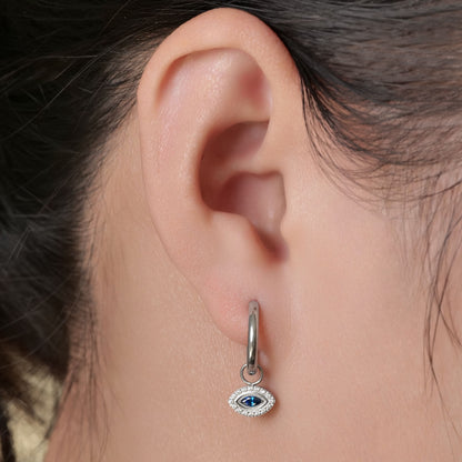 Limerencia Hypoallergene Ohrringe aus reinem Titan mit leichten Dangle Huggie-Ohrringen für Damen | Vertikaler Balken, Kreuz, Mond, Blitz | Zarte Ohrringe (Böser Blick)