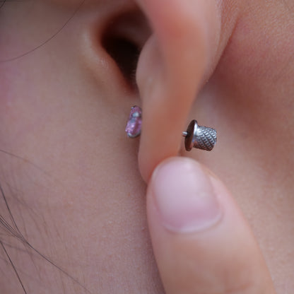 Limerencia orecchini a vite in titanio puro G23 ipoallergenico, perno piercing F136 grado implantare 20G per trago ed elice, cartilagine con diamante simulato (5 mm, Rosa)