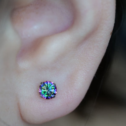 Orecchini a perno titanio G23 ipoallergenici Limerencia donna, zircone 5A chiusura a vite, piercing titanio medicale F136 per orecchie sensibili (quarzo arcobaleno)