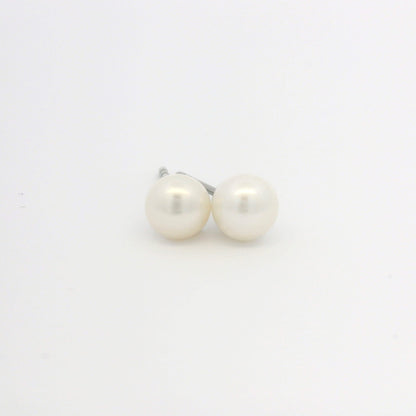 TitanHeart F136 Ohrstecker aus reinem, hypoallergenem Titan mit weißen Süßwasserzuchtperlen für Damen und Mädchen (5 mm)