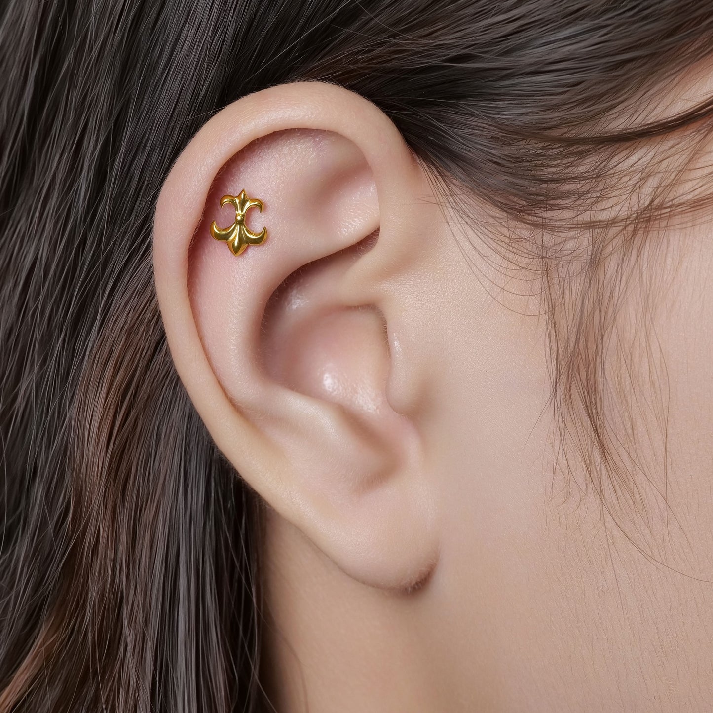 Limerencia 20G 低アレルギーフラット裏金ワンタッチピアス、インプラントグレード無ネジ押込式チタン製、コンク・鼻・ヘリックス・トラガス用 男女兼用（1 個入り）/ フルール・ド・リス
